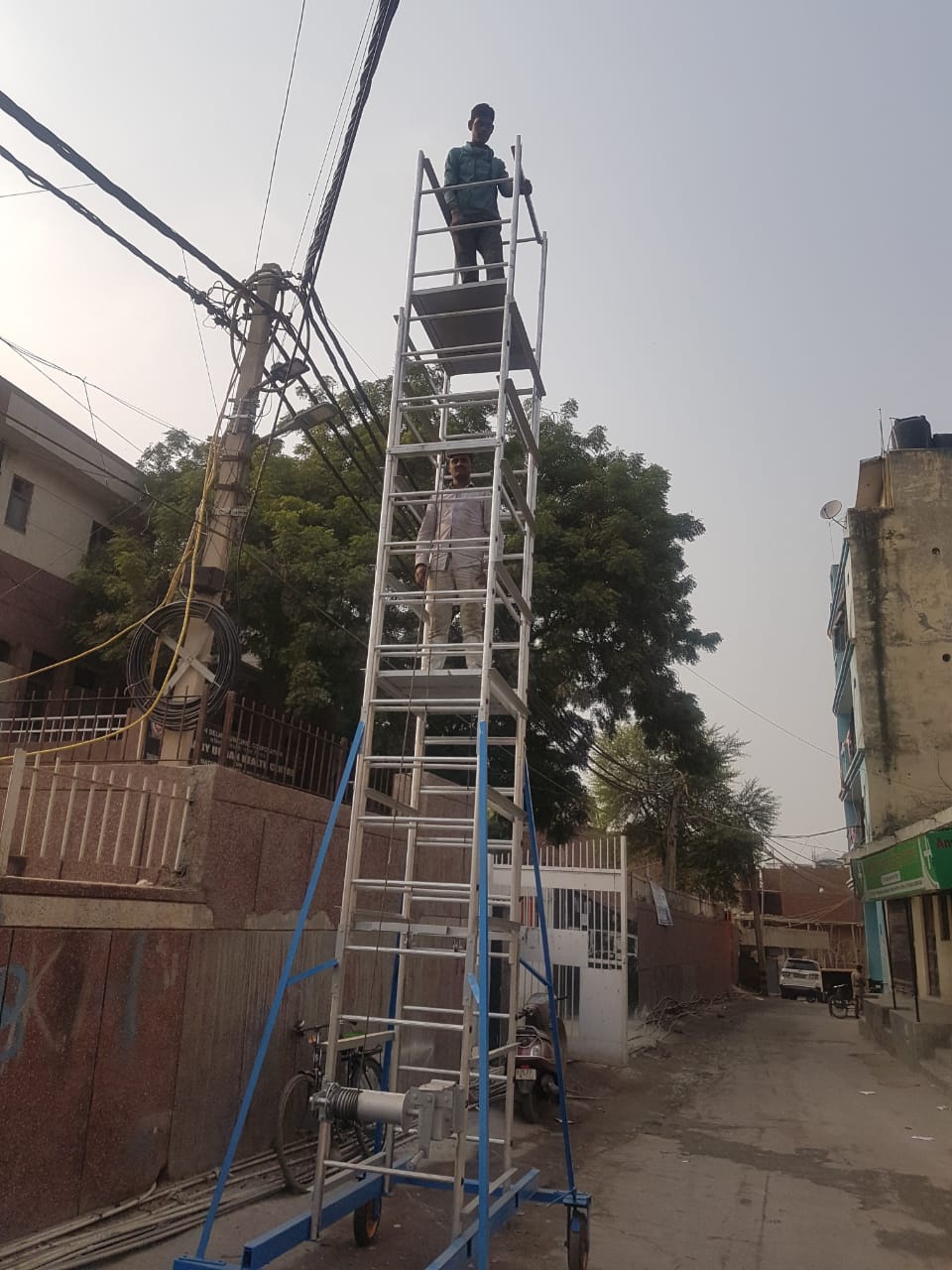 Aluminium Telescopic Tower Extension Ladder